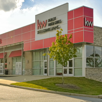 Veterans Parkway Retail Complex